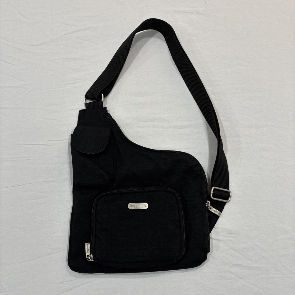 Baggallini Black Nylon Crossbody Travel‎ Bag Multiple Pockets Adjustable Strap